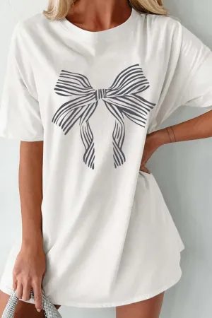 Bow Graphic Tee with Round Neck and Short Sleeves